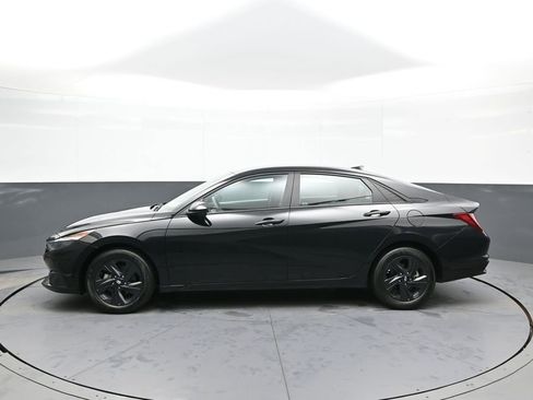 Certified 2023 Hyundai Elantra SEL w/ Cargo Package image 9