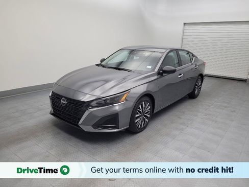 Used 2025 Nissan Altima 2.5 SV FWD image 1