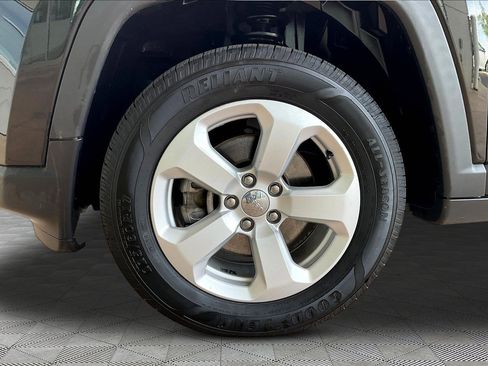 Used 2021 Jeep Compass Latitude w/ Sun and Sound Group AWD/4WD image 31