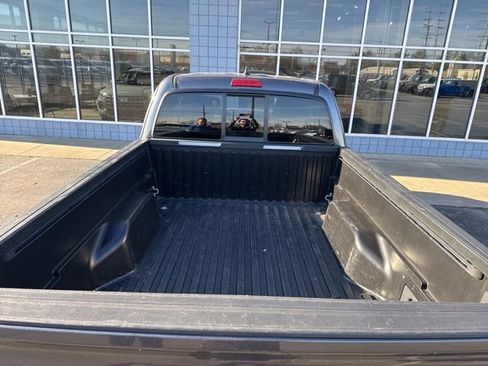 Used 2020 Toyota Tacoma SR w/ SR Convenience Package image 5