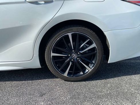 Used 2020 Toyota Camry XSE FWD image 8
