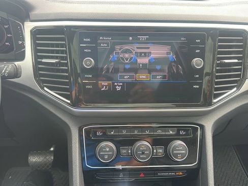 Used 2022 Volkswagen Atlas Cross Sport SEL image 22