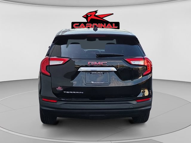 Used 2024 GMC Terrain SLE w/ LPO, Floor Liner Package FWD image 4