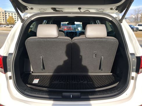 Used 2017 Hyundai Santa Fe Limited image 21