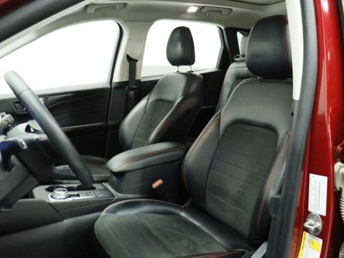 Used 2022 Ford Escape SEL w/ SEL Stealth AWD Package image 8