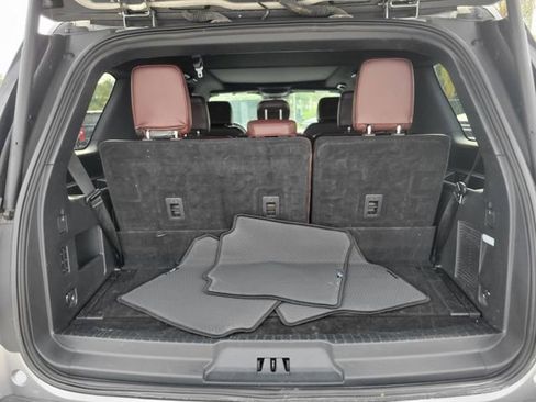 Certified 2024 Ford Expedition Limited image 6