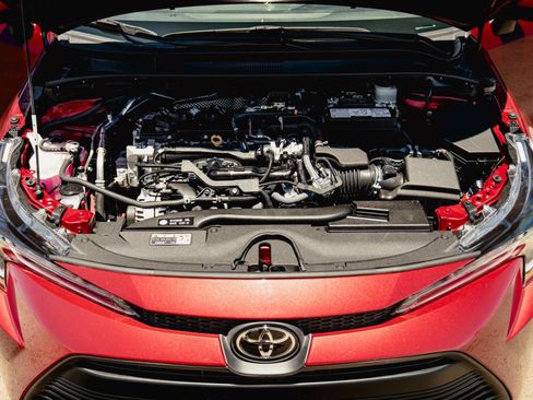 Used 2025 Toyota Corolla LE FWD image 30