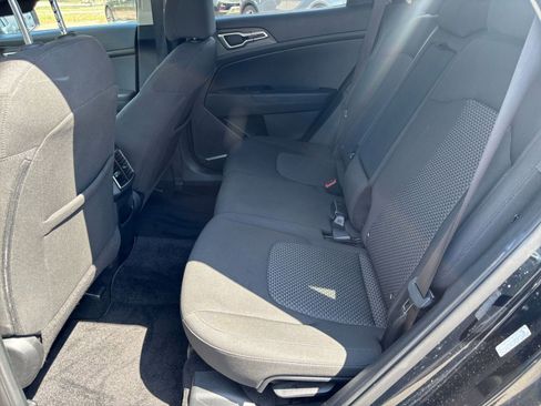 Used 2025 Kia Sportage LX FWD image 24