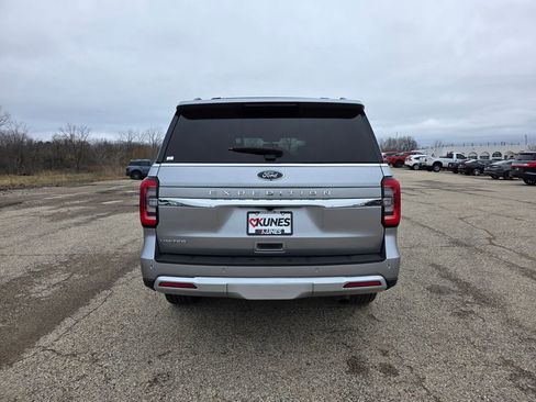 Used 2024 Ford Expedition Limited AWD/4WD image 8