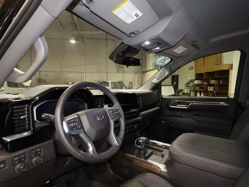 Certified 2026 Chevrolet Silverado 1500 LT Trail Boss w/ LT Trail Boss Premium Package image 9