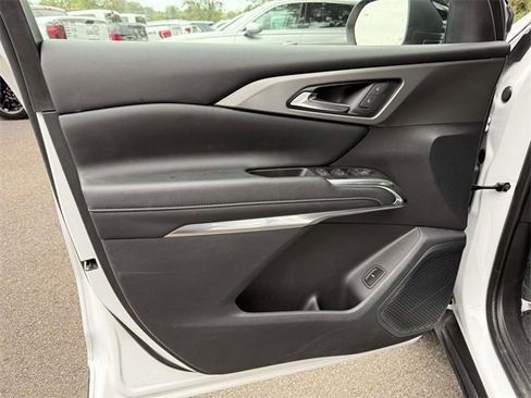 Certified 2024 Chevrolet Traverse LT image 8