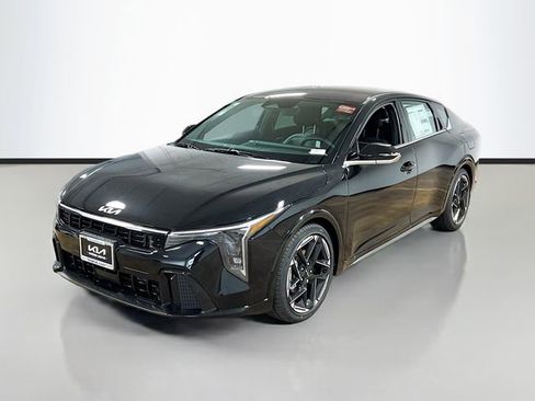 New 2025 Kia K4 GT-Line image 3