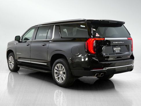 Used 2025 GMC Yukon XL Denali image 4