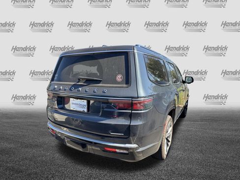 Used 2023 Jeep Wagoneer Series III w/ Premium Group I AWD/4WD image 11