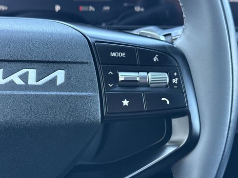 New 2025 Kia EV6 Wind image 27