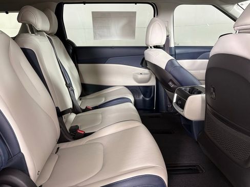 New 2026 Kia Carnival EX FWD image 15