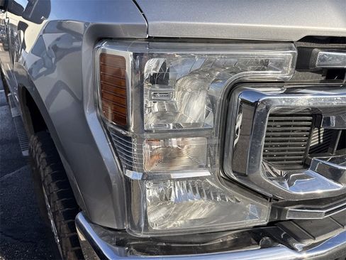 Used 2022 Ford F250 XLT image 3