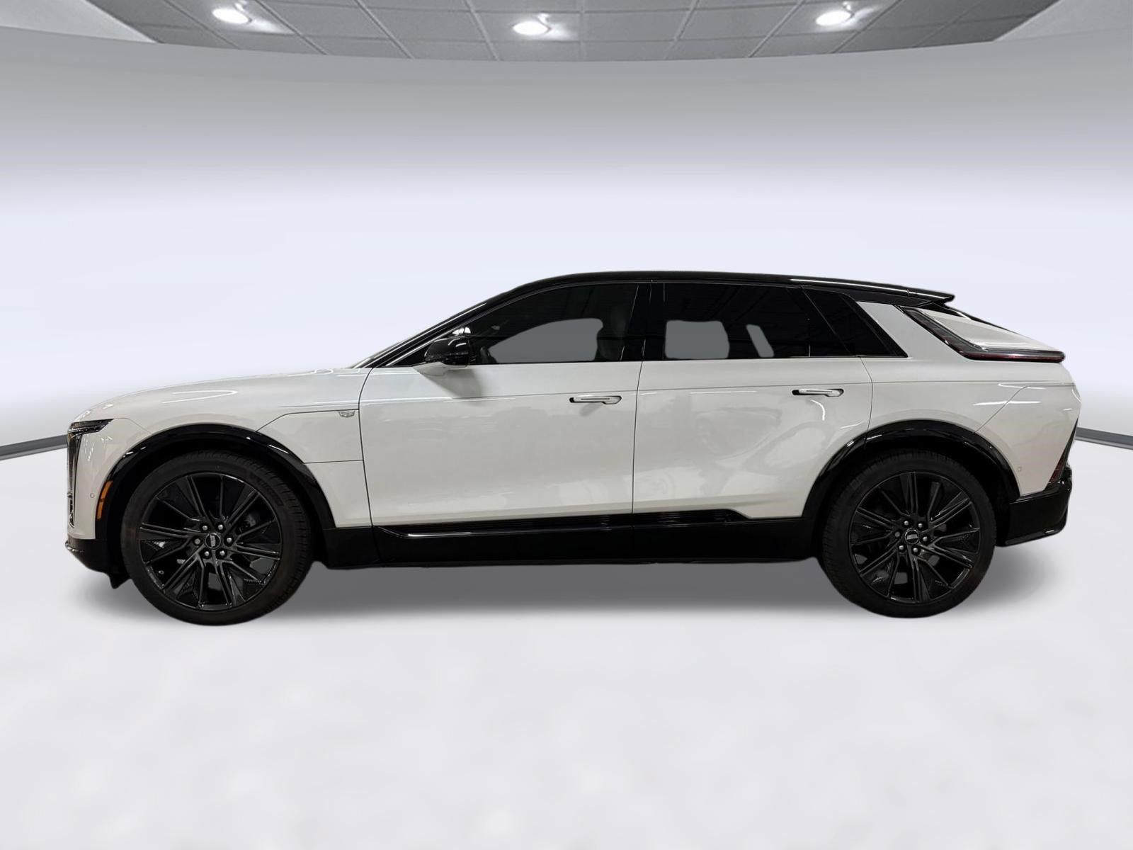 Certified 2024 Cadillac Lyriq Sport AWD/4WD image 2