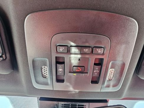 Used 2025 Toyota Camry XSE FWD image 36