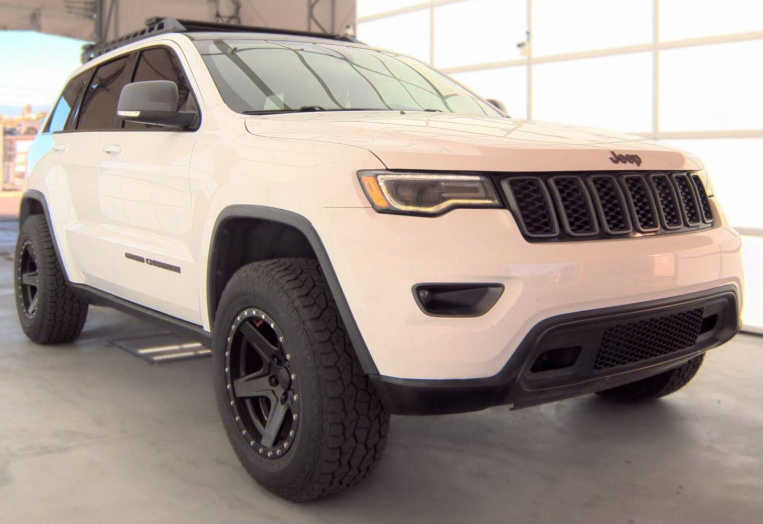 Used 2017 Jeep Grand Cherokee Trailhawk w/ Trailhawk Luxury Group AWD/4WD image 1