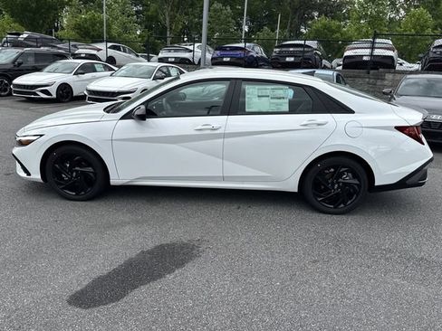New 2026 Hyundai Elantra Sport FWD image 4