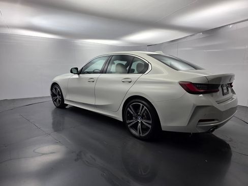 Used 2024 BMW 330i Sedan w/ Convenience Package RWD image 5