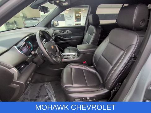 Used 2024 Chevrolet Traverse LT AWD/4WD image 19