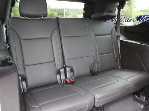 Used 2023 Chevrolet Tahoe Z71 w/ Luxury Package AWD/4WD image 14