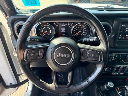 Used 2022 Jeep Wrangler Sport AWD/4WD image 10