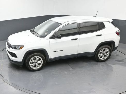 Used 2025 Jeep Compass Sport AWD/4WD image 31