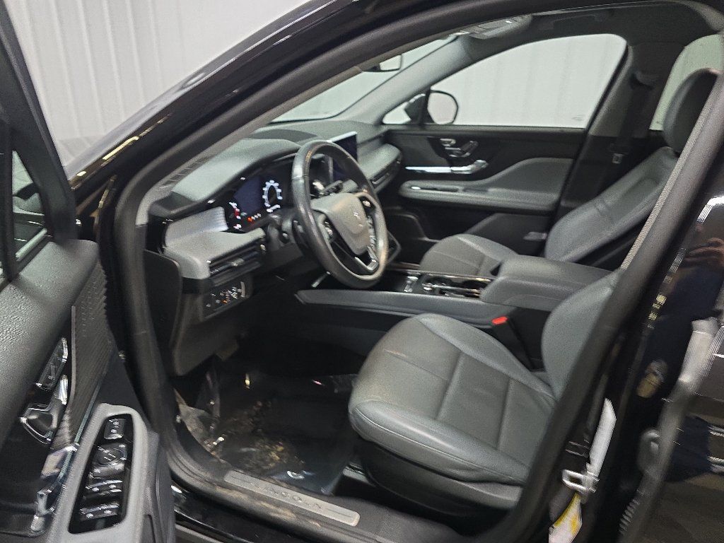 Used 2021 Lincoln Corsair AWD w/ Premium Package image 29