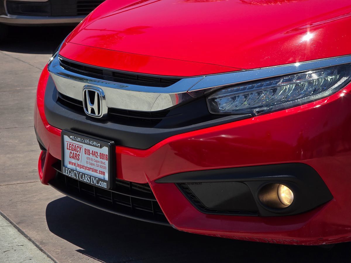 Used 2018 Honda Civic Touring image 7