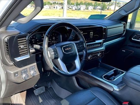 Used 2024 GMC Sierra 3500 SLT w/ SLT Convenience Package AWD/4WD image 17