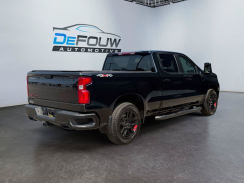 Used 2024 Chevrolet Silverado 1500 RST w/ Redline Edition AWD/4WD image 3