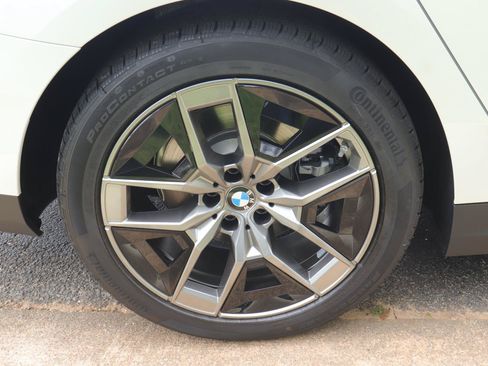 New 2027 BMW 530i RWD image 40