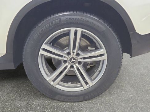 Used 2020 Mercedes-Benz GLC 300 4MATIC image 31