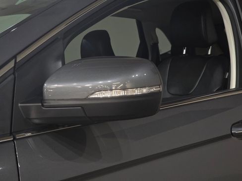 Used 2022 Ford Edge Titanium image 15