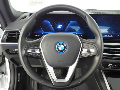 Used 2024 BMW i4 eDrive35 w/ Convenience Package image 27