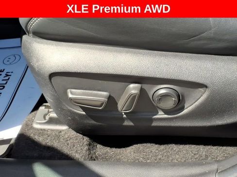 Used 2022 Toyota RAV4 XLE Premium AWD/4WD image 17