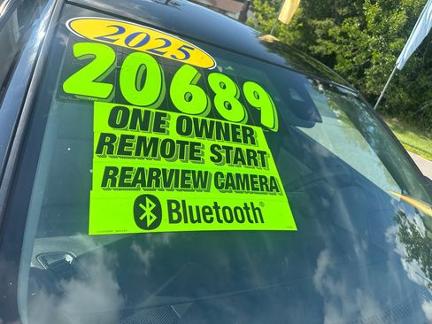 Used 2025 Nissan Altima 2.5 SV FWD image 22