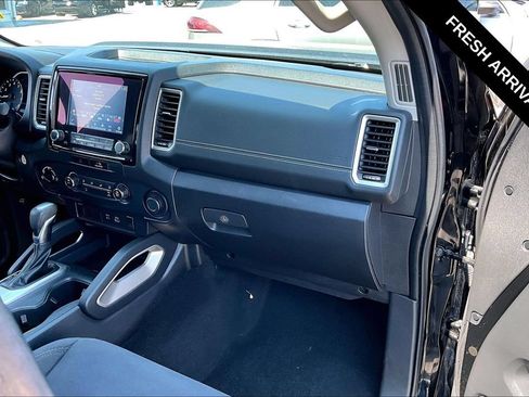 Used 2022 Nissan Frontier SV AWD/4WD image 25