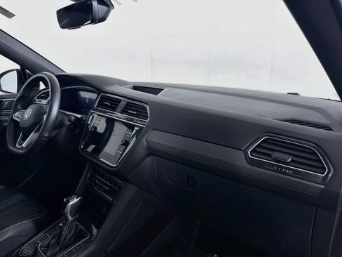 Certified 2024 Volkswagen Tiguan SE R-Line AWD/4WD image 27