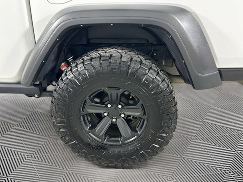 Certified 2023 Jeep Gladiator Mojave w/ LED Lighting Group AWD/4WD image 26