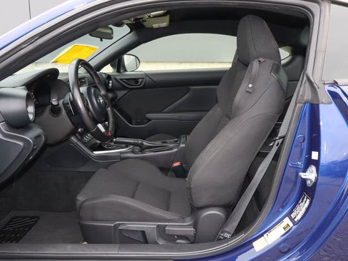 Used 2022 Toyota GR86 image 7