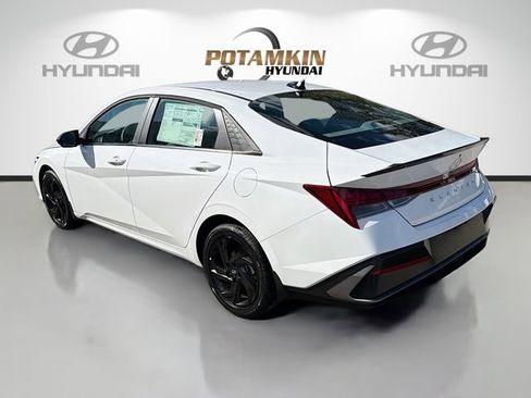 New 2026 Hyundai Elantra SEL Sport image 7