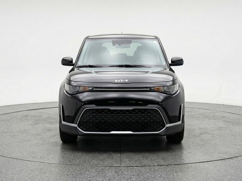 Used 2025 Kia Soul LX w/ LX Technology Package FWD image 2