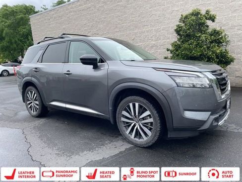 Used 2022 Nissan Pathfinder Platinum w/ Cargo Package image 1