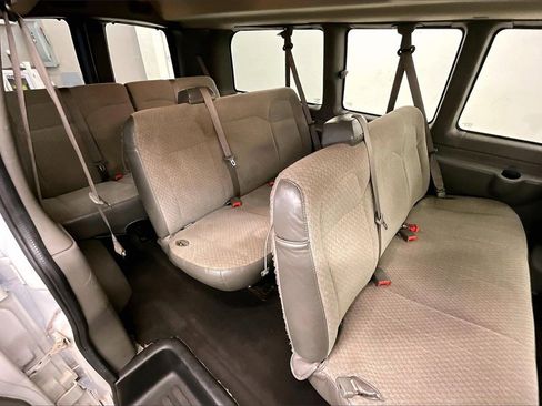 Used 2020 Chevrolet Express 2500 LT w/ LT Preferred Equipment Group image 22