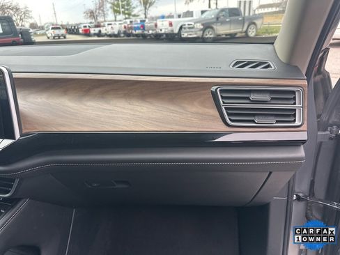 Used 2024 Volkswagen Atlas SE image 58