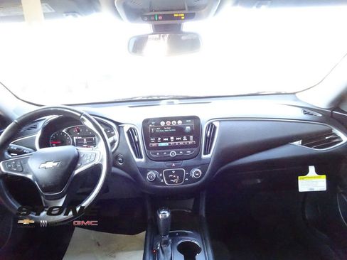 Used 2018 Chevrolet Malibu LT image 23